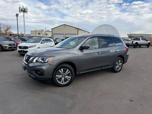 2019 Nissan Pathfinder SL