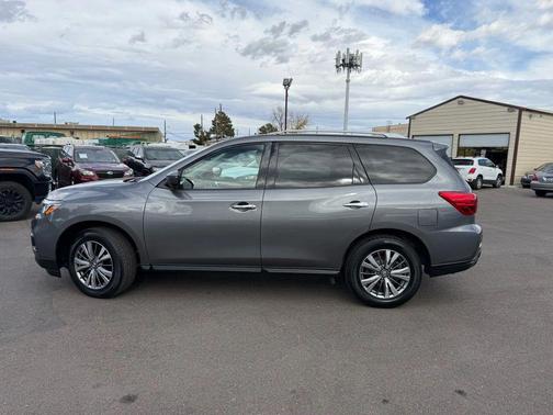 2019 Nissan Pathfinder SL