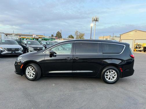 2021 Chrysler Pacifica Touring L