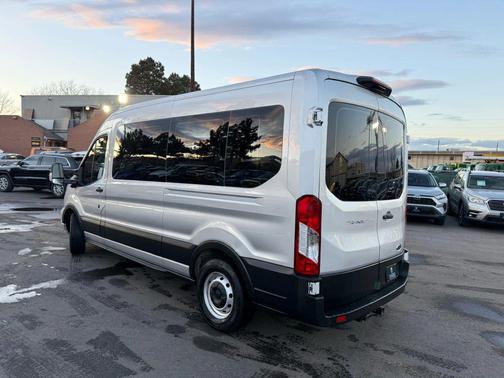 2022 Ford Transit-350 XL