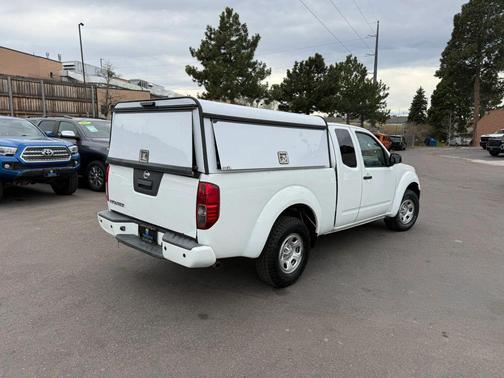 Glacier White 2017 Nissan Frontier S