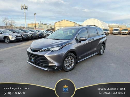 2021 Toyota Sienna LE
