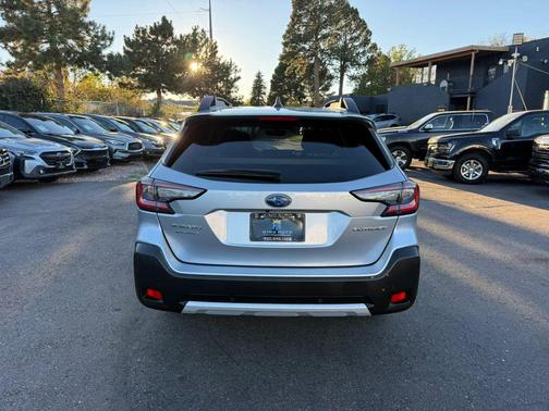 Ice Silver Metallic 2024 Subaru Outback Limited