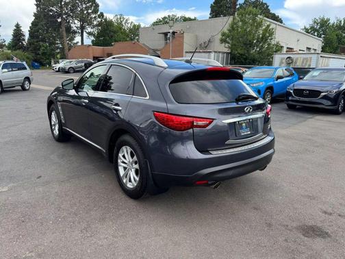 2010 INFINITI FX35 Base