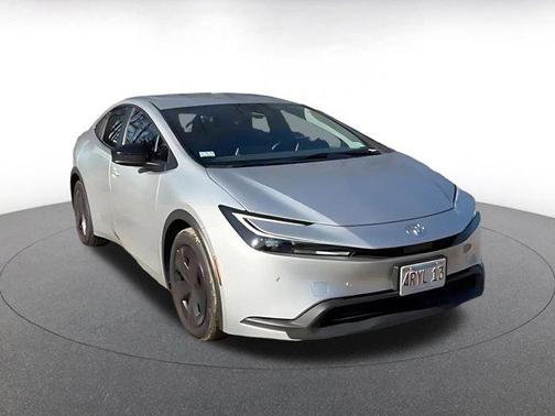 2025 Toyota Prius LE