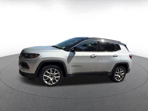 Silver Zynith Metallic Clearcoat 2025 Jeep Compass Limited