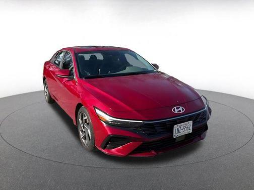 2025 Hyundai ELANTRA SEL