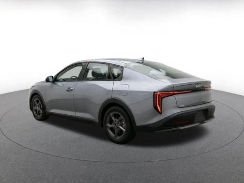 Steel Gray 2025 Kia K4 LXS
