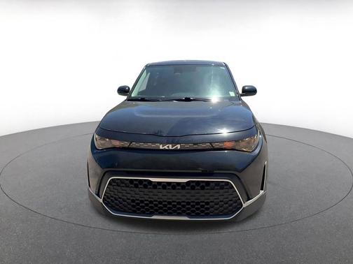 Fusion Black 2025 Kia Soul LX