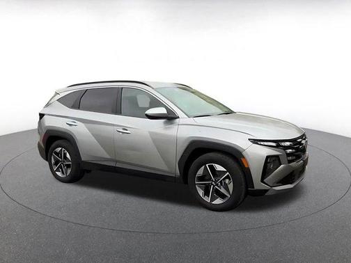 Shimmering Silver 2025 Hyundai TUCSON SEL