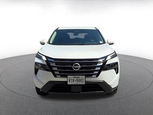 Everest White Pearl 2025 Nissan Rogue SV