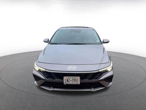 2025 Hyundai ELANTRA SEL