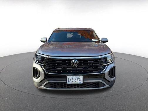 2025 Volkswagen Atlas Cross Sport 2.0T SE w/Technology 4MOTION