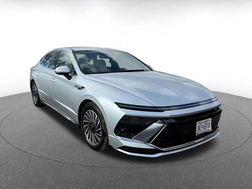 2025 Hyundai SONATA Hybrid SE