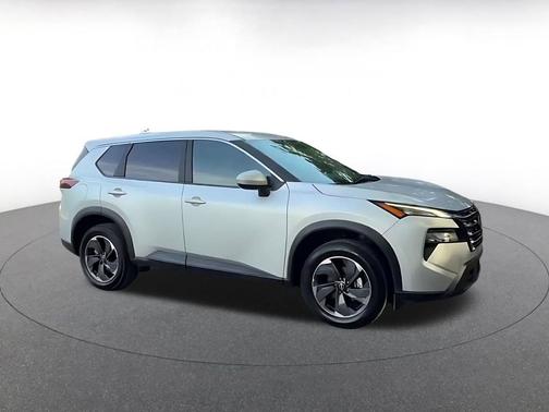 Brilliant Silver Metallic 2025 Nissan Rogue SV