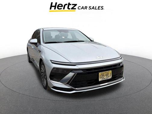 Aero Silver 2025 Hyundai SONATA Hybrid SE