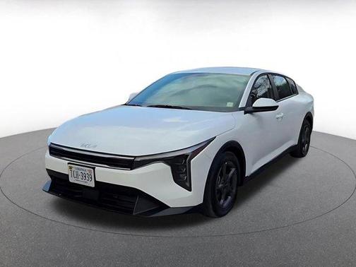 Snow White Pearl 2025 Kia K4 LXS