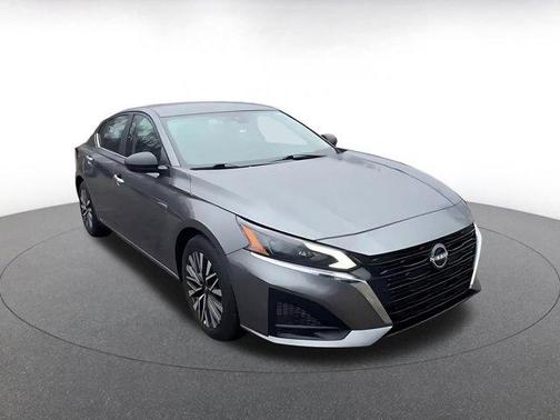 Gun Metallic 2025 Nissan Altima SV FWD