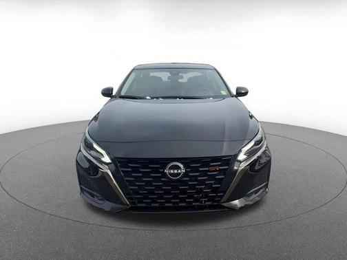 2025 Nissan Altima SR FWD