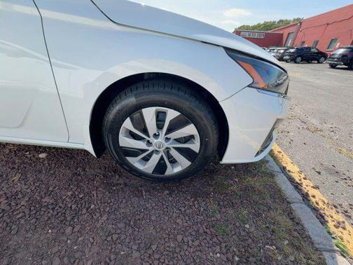 2023 Nissan Altima S FWD