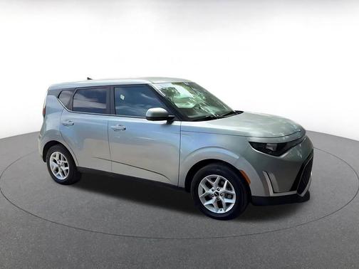 Steel Gray 2025 Kia Soul LX