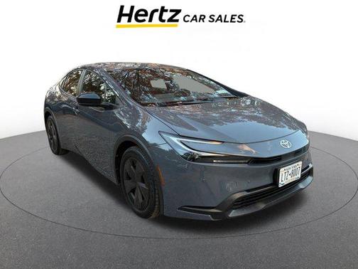 2025 Toyota Prius LE