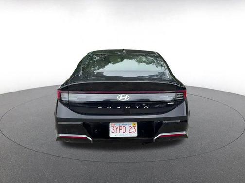 2024 Hyundai SONATA Hybrid SE