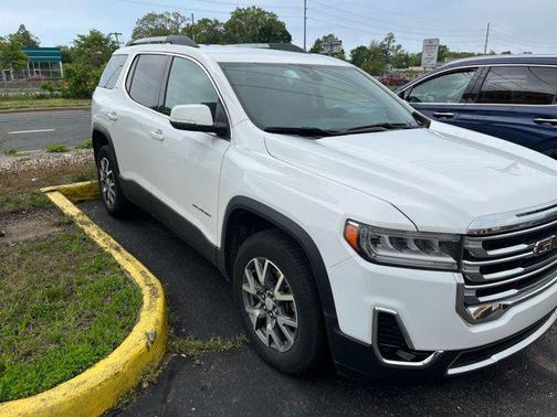 2023 GMC Acadia AWD SLT