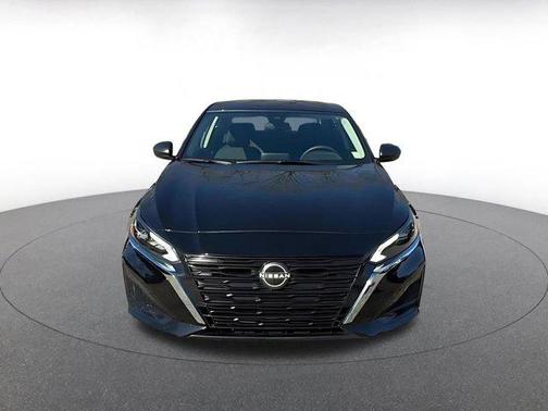 Super Black 2025 Nissan Altima SV FWD