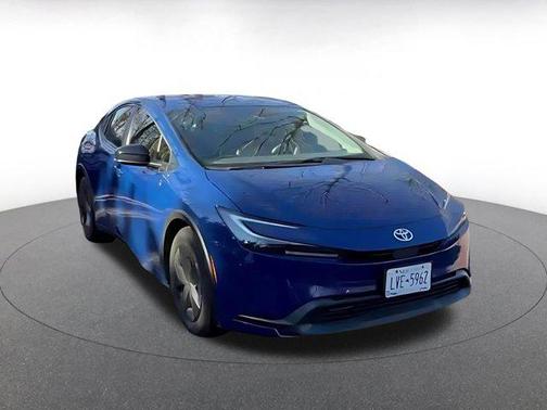 2025 Toyota Prius LE