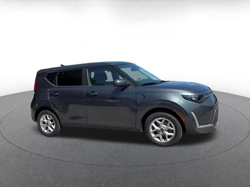 Gravity Gray 2025 Kia Soul LX
