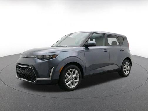 Gravity Gray 2025 Kia Soul LX