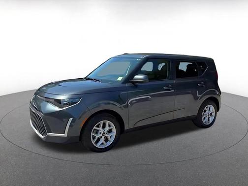 Gravity Gray 2025 Kia Soul LX