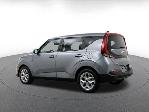 Gravity Gray 2025 Kia Soul LX