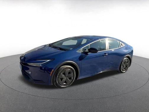 2025 Toyota Prius LE