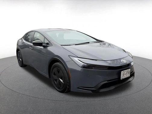 2025 Toyota Prius LE