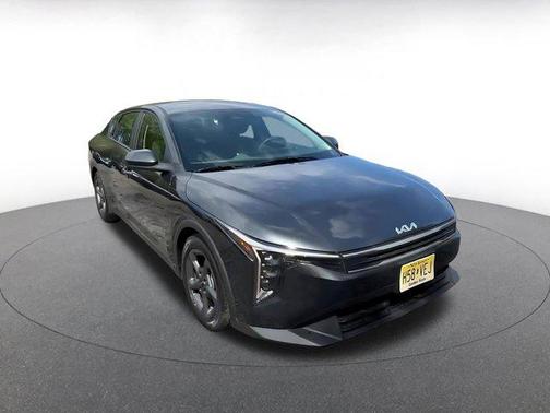Interstellar Gray 2025 Kia K4 LXS