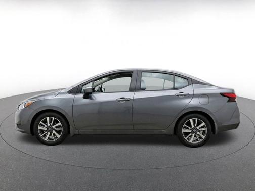Gun Metallic 2025 Nissan Versa 1.6 SV