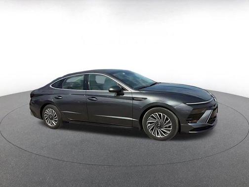 2025 Hyundai SONATA Hybrid SE
