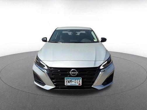 Brilliant Silver Metallic 2025 Nissan Altima SV FWD