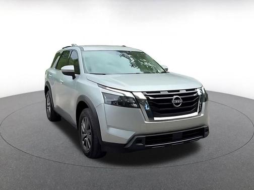 Brilliant Silver Metallic 2025 Nissan Pathfinder SV FWD