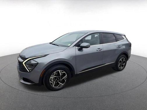 Everlasting Silver 2025 Kia Sportage LX
