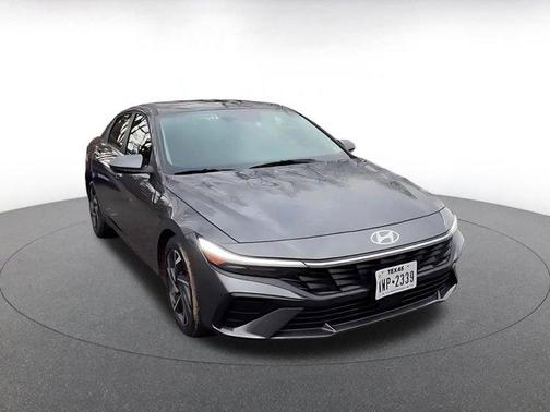 2025 Hyundai ELANTRA SEL