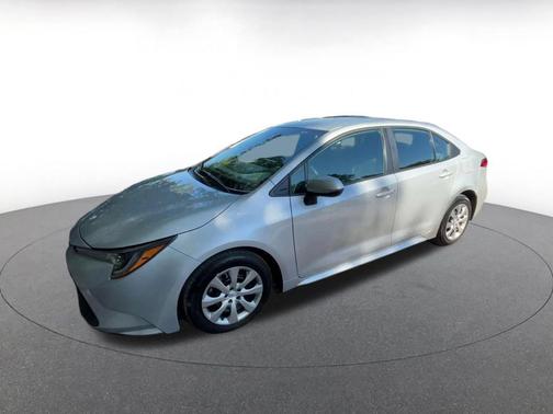 Classic Silver Metallic 2025 Toyota Corolla LE
