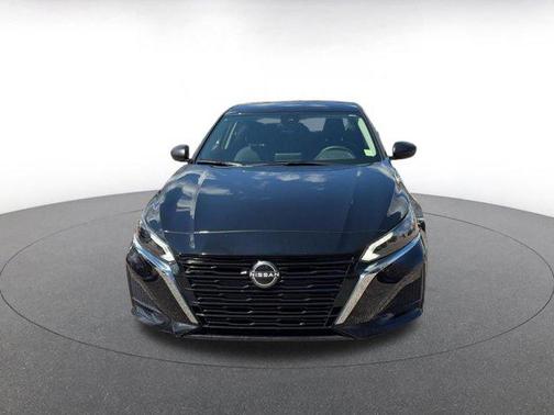 Super Black 2025 Nissan Altima SV FWD