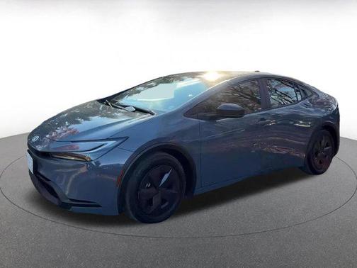 2025 Toyota Prius LE