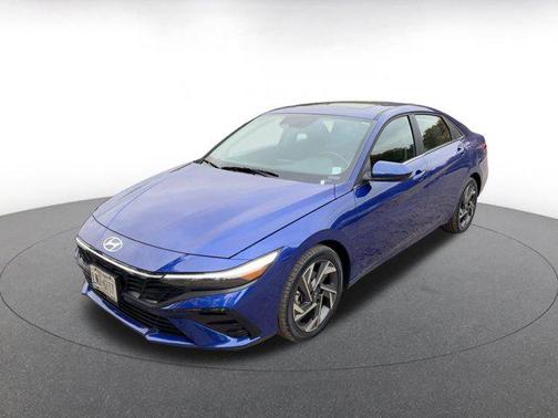 2025 Hyundai ELANTRA SEL