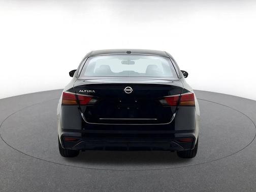 Super Black 2025 Nissan Altima SV FWD
