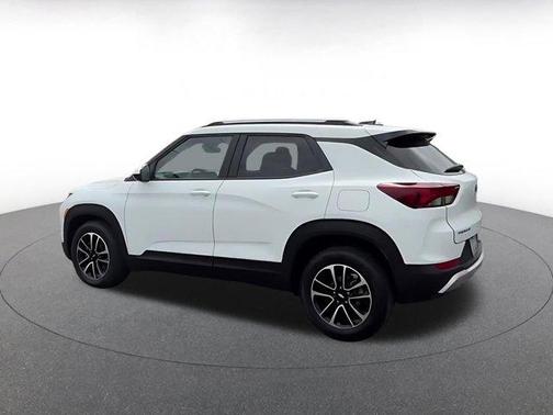 Summit White 2025 Chevrolet Trailblazer LT