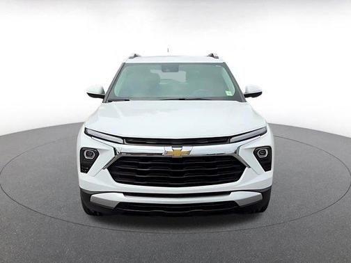 Summit White 2025 Chevrolet Trailblazer LT